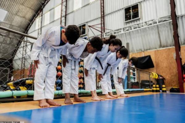 妙悦体育文化培训学校的课程特色及品牌介绍(图1)